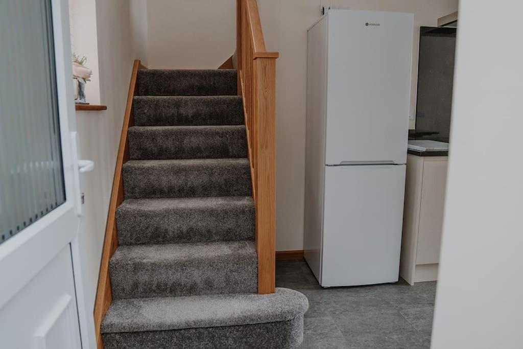 Lovely New 1 Bedroom Loft Apartment With On Drive Parking โทรว์บริดจ์ ภายนอก รูปภาพ