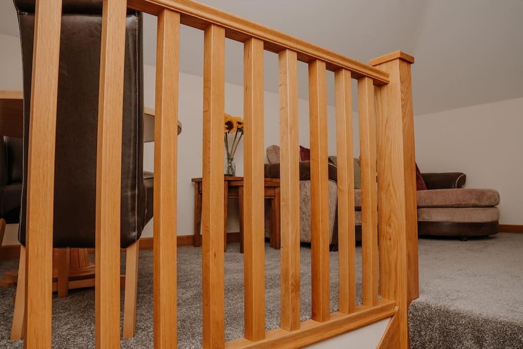 Lovely New 1 Bedroom Loft Apartment With On Drive Parking โทรว์บริดจ์ ภายนอก รูปภาพ